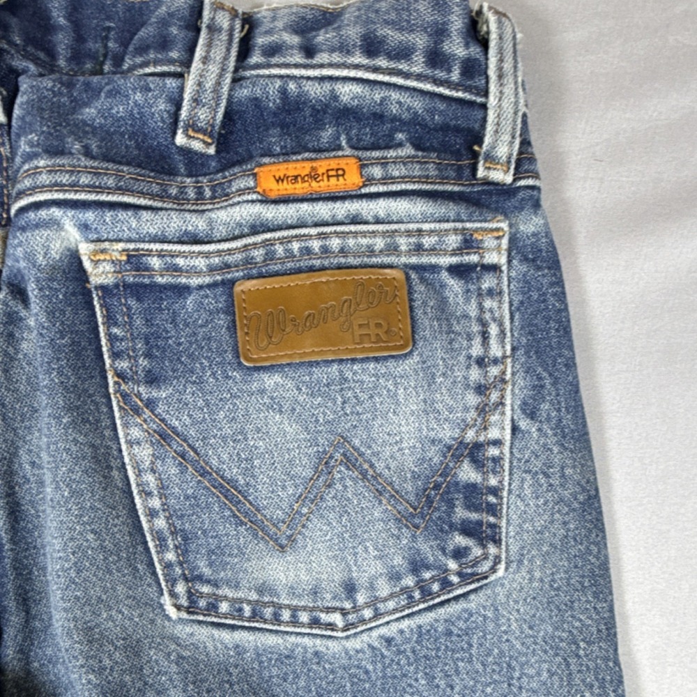 Wrangler FR Flame Resistant Men's Blue Cotton Jeans Cowboy Cut Size 33x32 - Picture 7 of 8